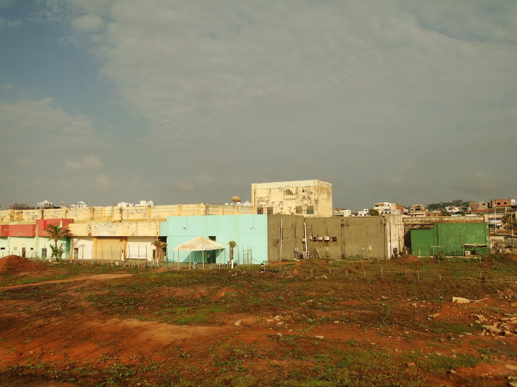 Aeroclube's ruins - Armação Beach, Salvador, Brazil by Caio Graco Machado