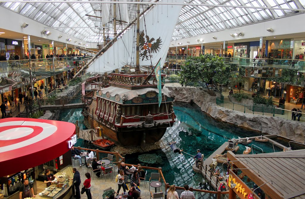 West Edmonton Mall by micz1de