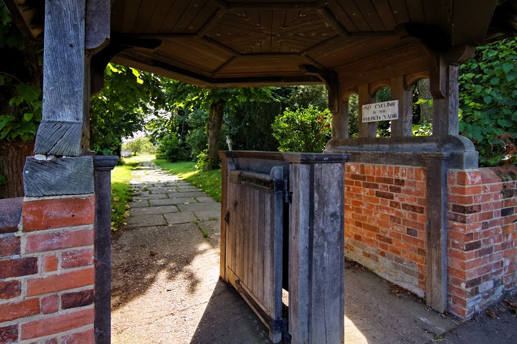 Colne Engain Church, St Andrews, Colne Engain, Essex, Aug 2012 by keithb