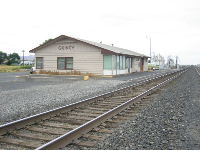 Station in Quincy,WA by BlueSkyWarhawk