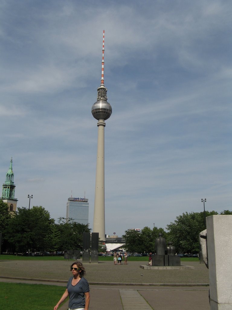 Berlin - Fernsehturm by csonix