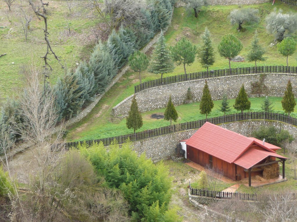 Cortijo en el río Monachil by isapama