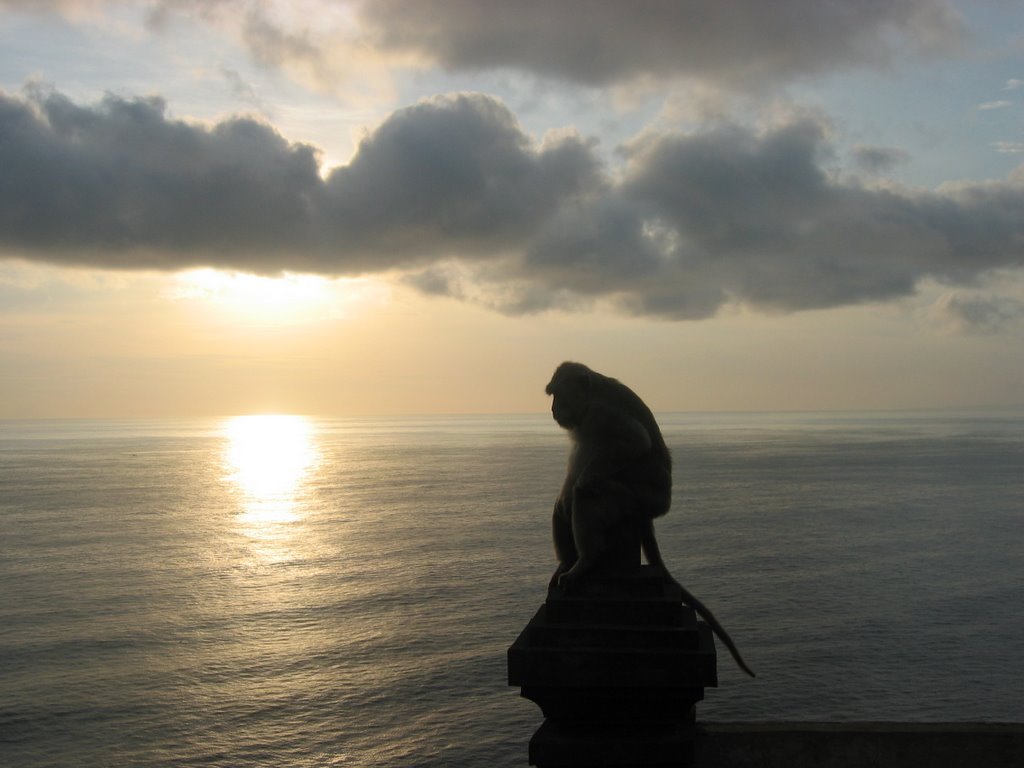 Uluwatu tempel `sunset` by petarshterev