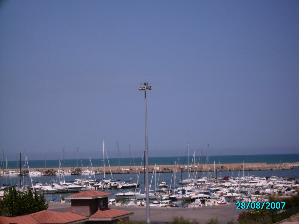 Giulianova Lido: Porto Turistico (2) by torny