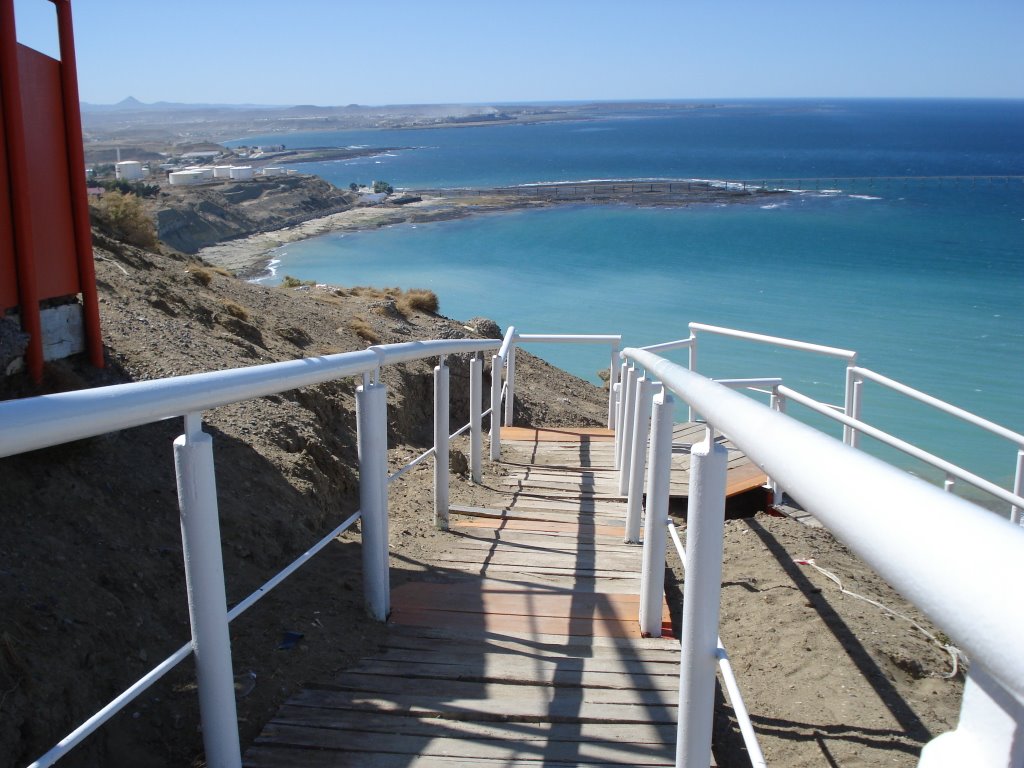 Mirador del Chenque, hacia zona norte, Comodoro Rivadavia, Chubut, Argentina, Marzo ´08 by Alejandra Muñiz