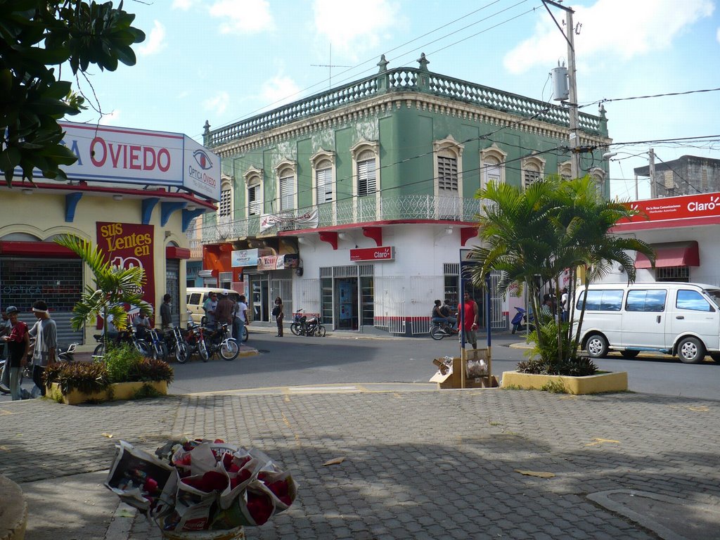 San Pedro de Macoris by Peter Varsanyi