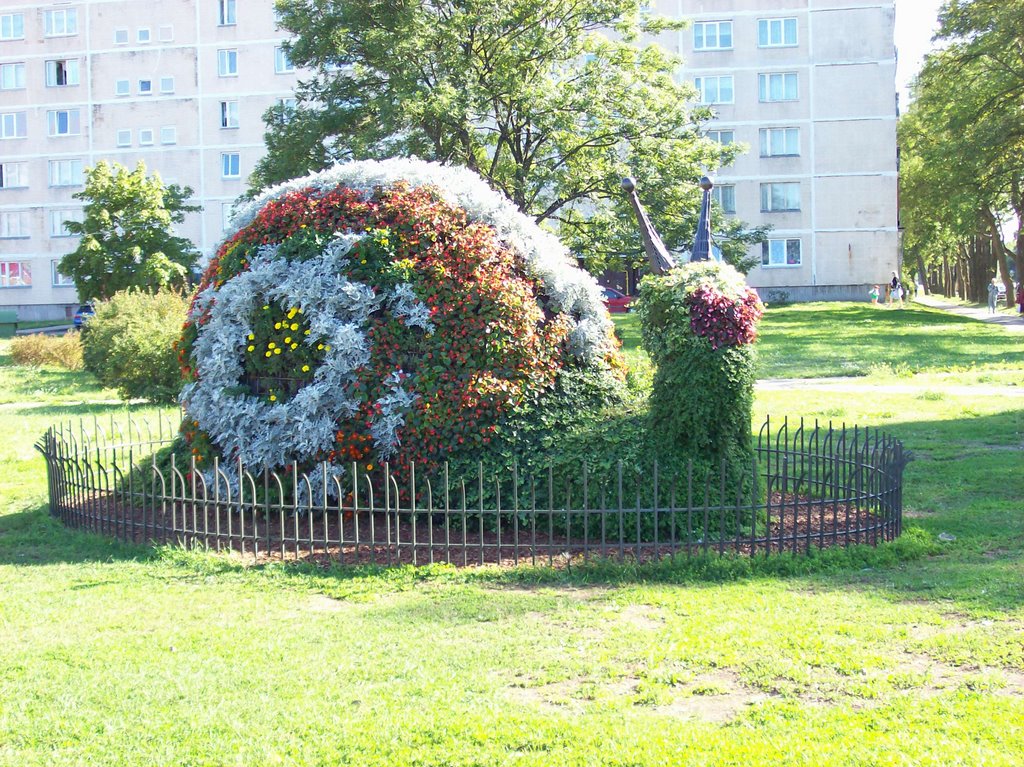 Flower sculpture - Snail by karosta