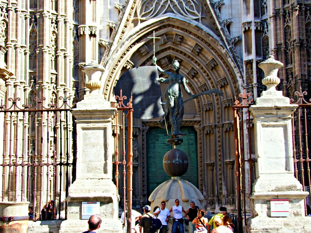 Sevilla, Santa Maria Chatedral by vinpet942