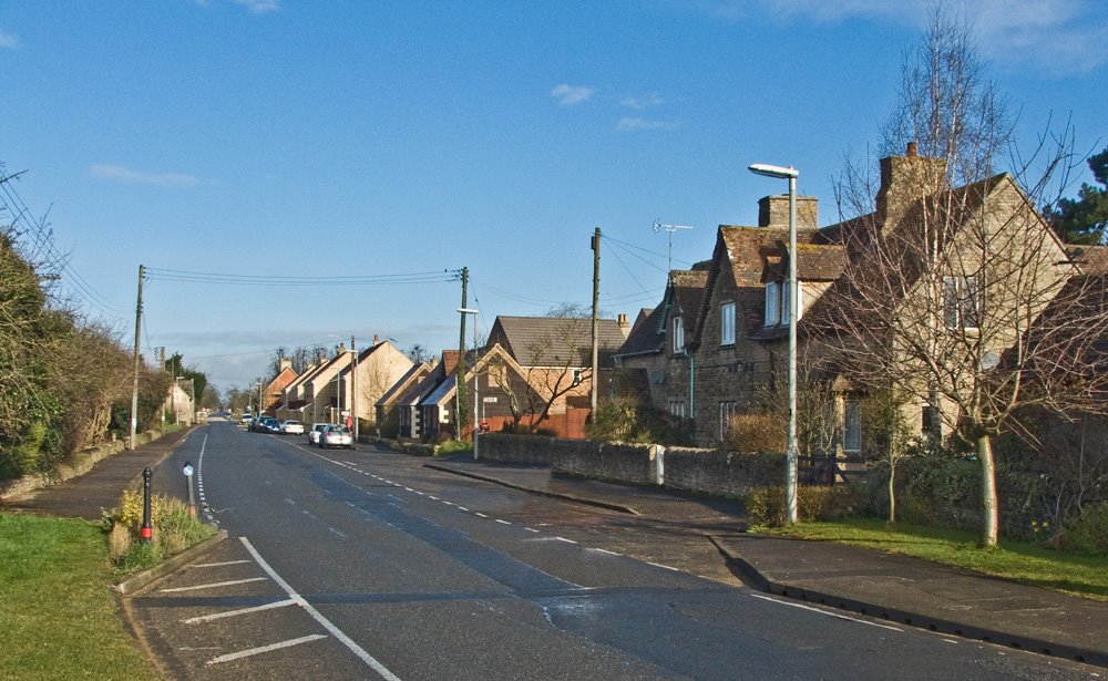 The old road through Latton by ianwstokes