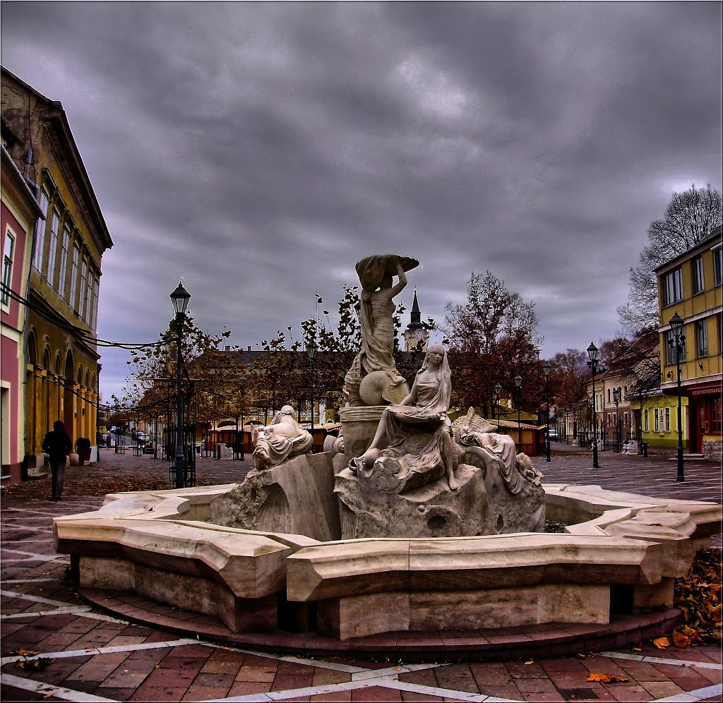 Szoborcsoport . Széchenyi tér . Esztergom by ©  Imre Lakat