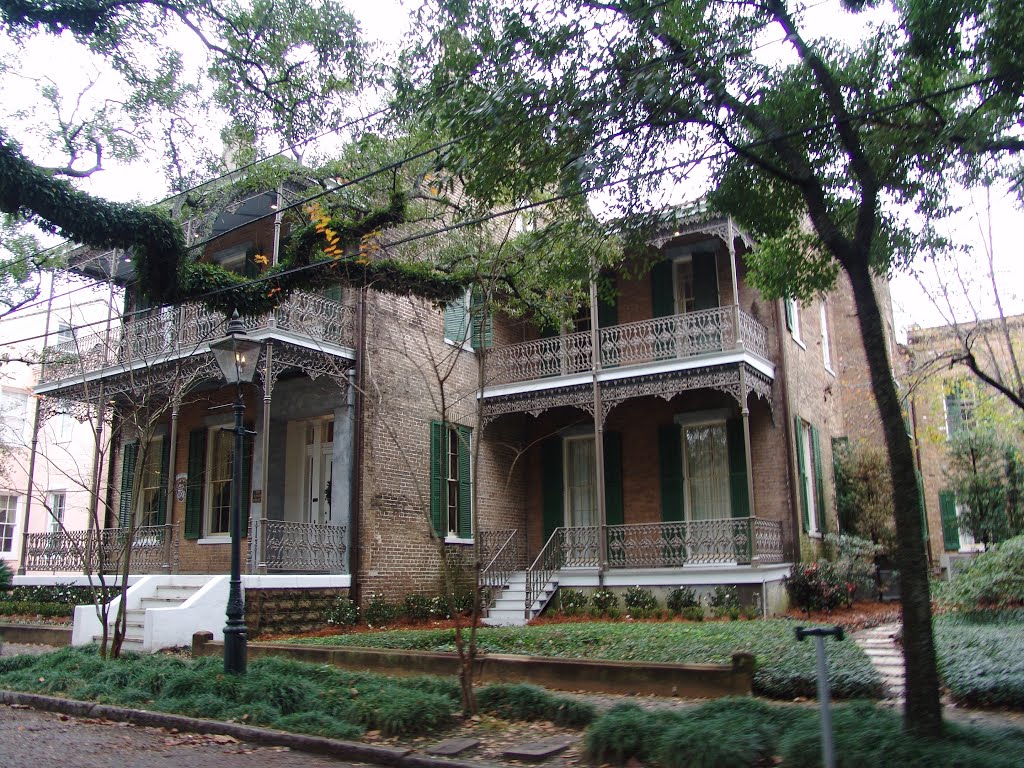 1856 Butt-Kling house, WHAT A NAME, De Tonti Square District (12-26-2011) by Ken Badgley