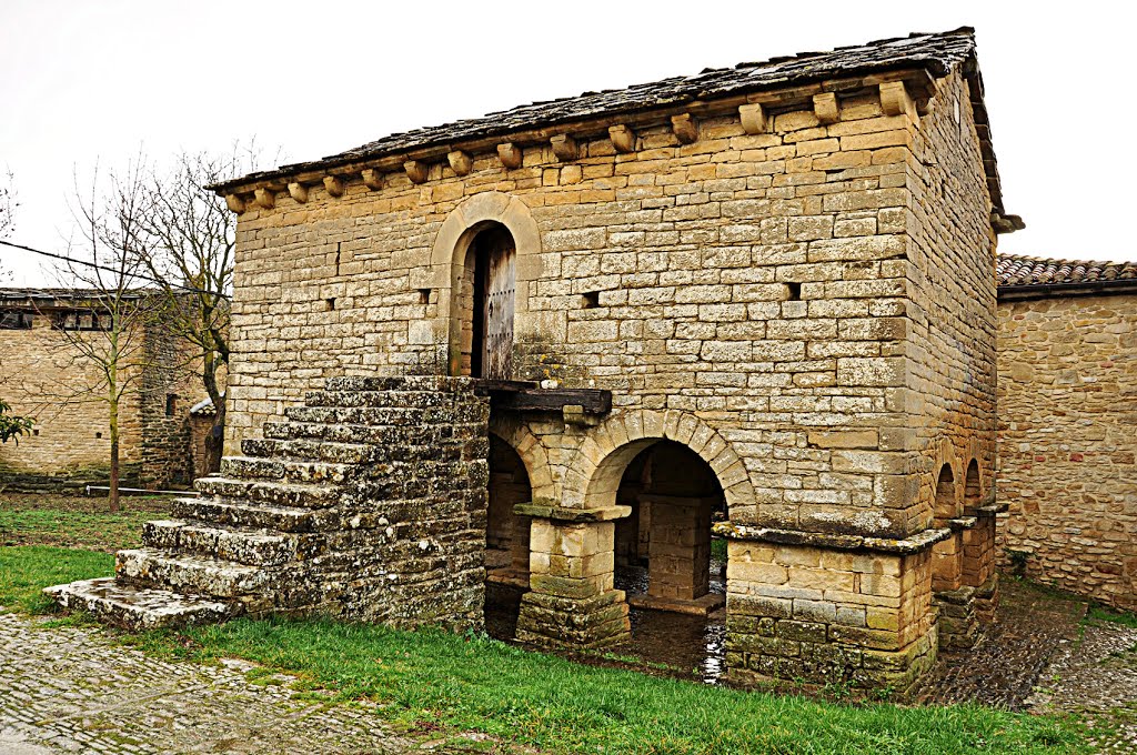 Horreo de Iracheta. by Pampluno