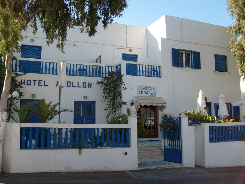 Hotel Apollon Messaria Santorini Greece by J.Boer