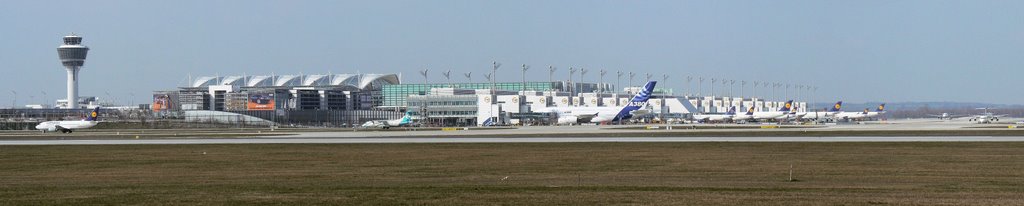 Flughafen München, Terminal 2 by Jens Francksen