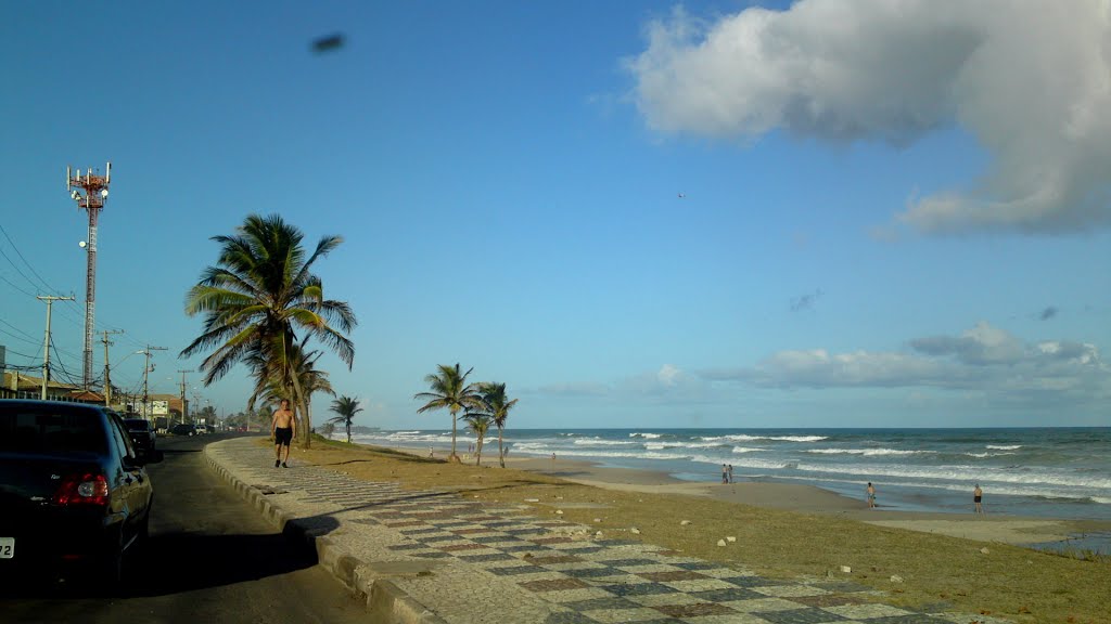 Praia de Ipitanga by Andre L. S. Lacerda