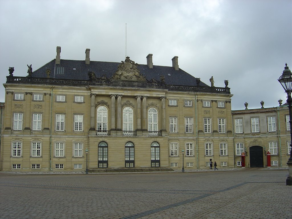 The Royal Castle Amalienborg by Bendt Jakobsen