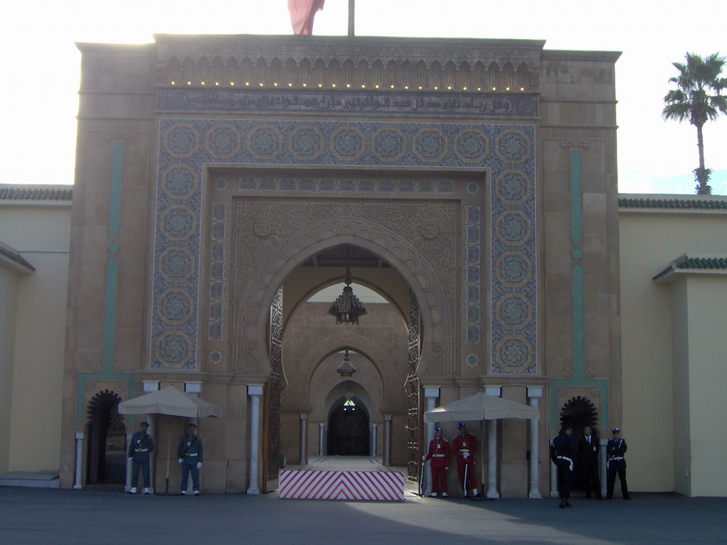 Royal Palace, Rabat by Oscar Zúñiga Montero