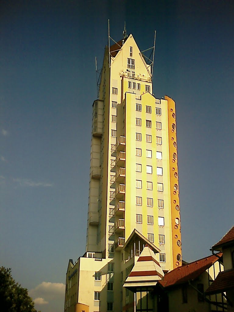 Mrakodrap v Lučenci / Skyscraper in Lučenec by Denis Ondriškovič