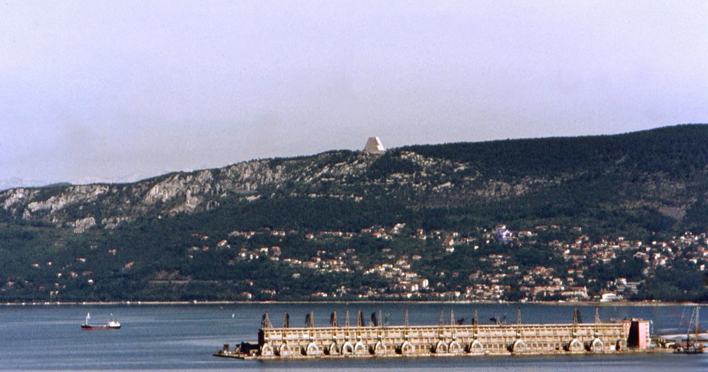 Monte Grisa, visto da Muggia by ©Bruno Tortarolo