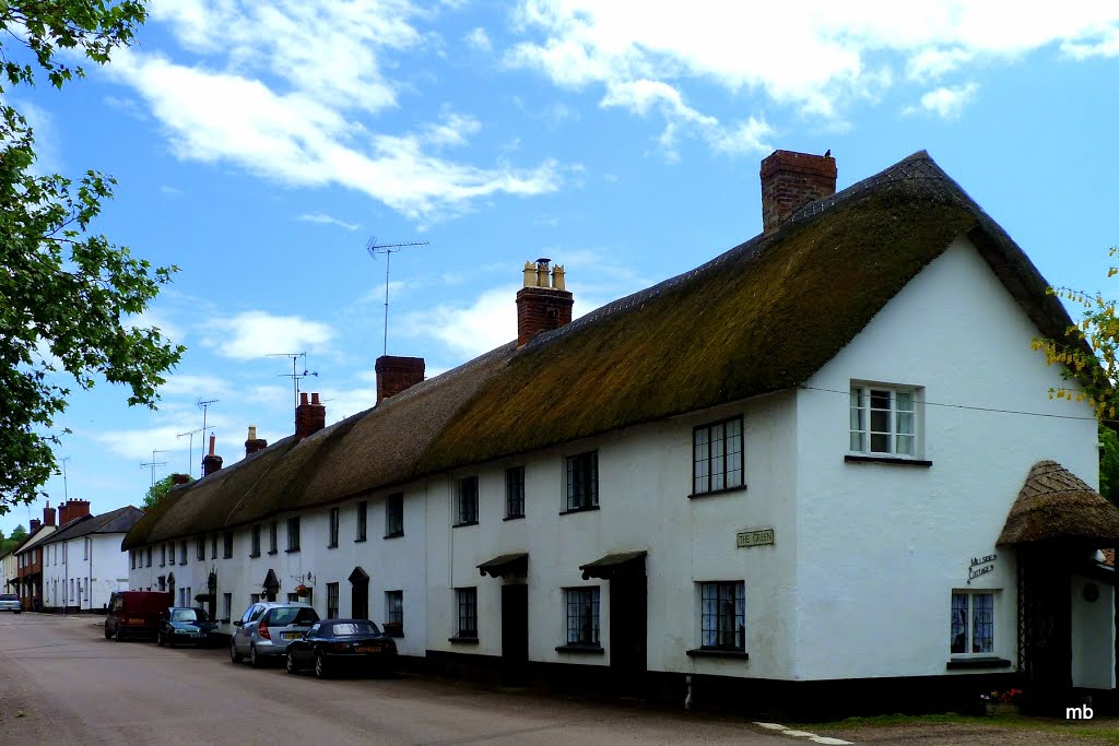 Mb - Row of thatched Houses by ♫ Swissmay 2