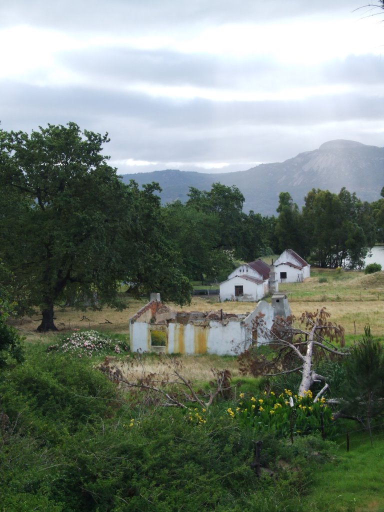 Farm Houses (Near Du Toits Kloof) by Alron1