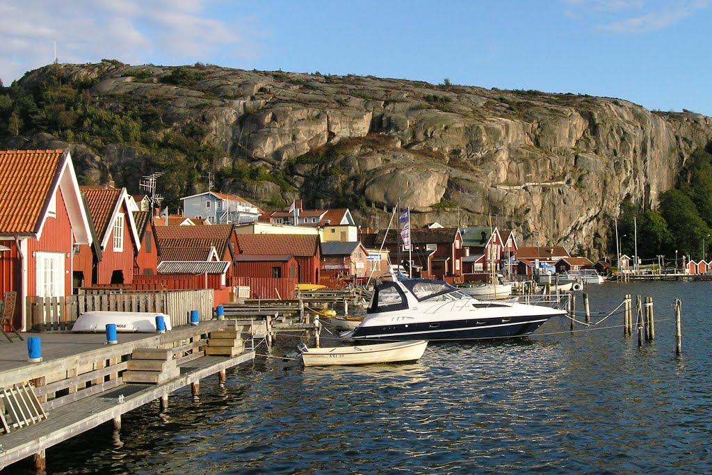 Marina in pleasant township Fjällbacka by Tomas K☼h☼ut