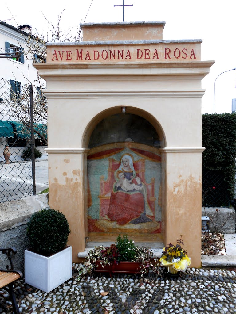 S.Vito d'Altivole, capitello Madonna della rosa.(restauro 2012) by lino fornaini