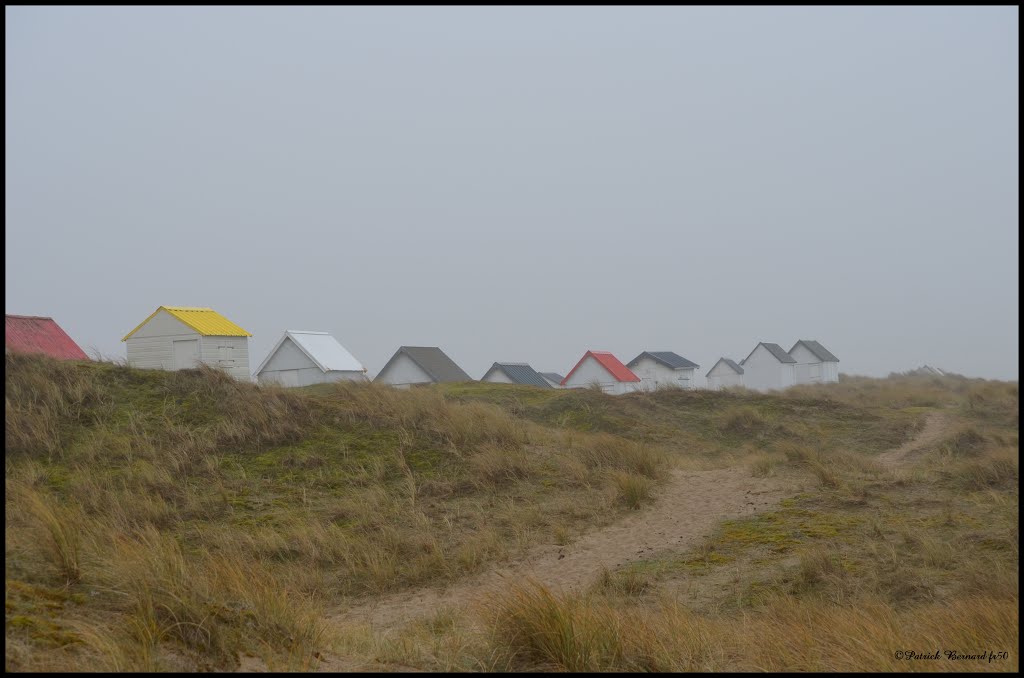 Gouville sur Mer - Cabanes de plage by Patrick BERNARD