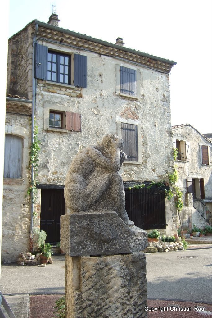 Traces de l'histoire sur la place des Cagnards by C. Rau