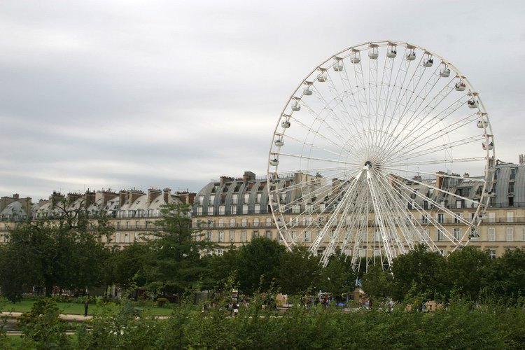 Carroussel in Tuileries Gardens by Quique Morrique