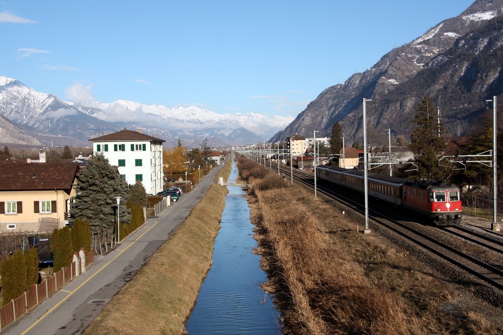 Saxon - La ligne du Simplon Milan-Lausanne by Charly-G. Arbellay