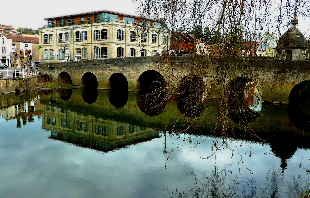 Bradford-on-Avon Town Bridge by Rosalyn Hilborne (♦Rosa♦)