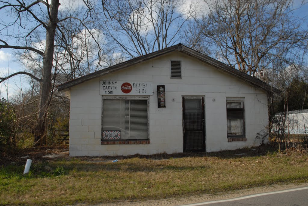 Abandoned Building by Chucklestheclown