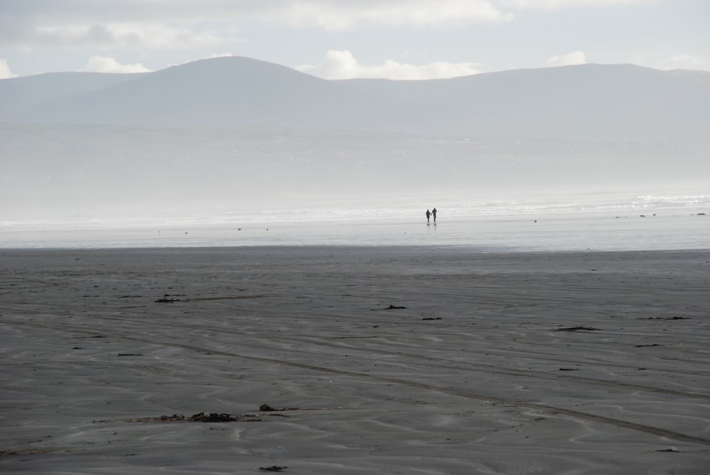 Traeth y Greigddu - Blackrock Sands by Alan Refail