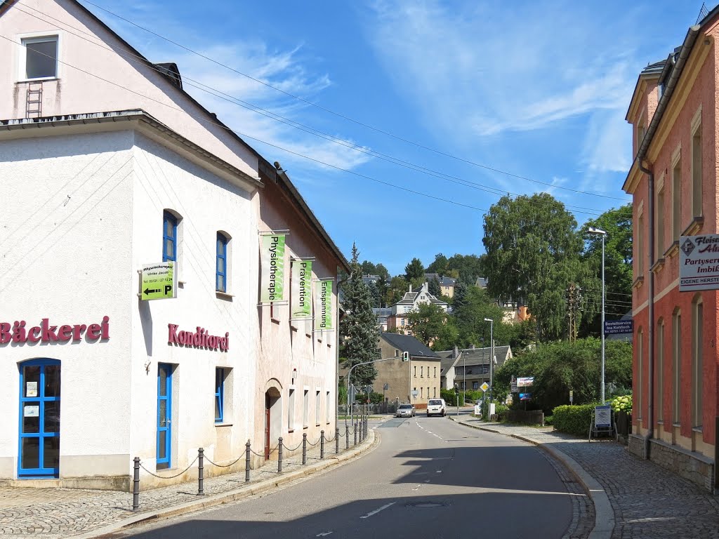 Burkhardtsdorf - Obere Hauptstraße by Rudolf Henkel