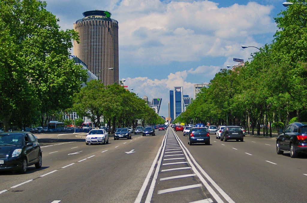 Madrid: Paseo de la Castellana by JLuis San Agustín