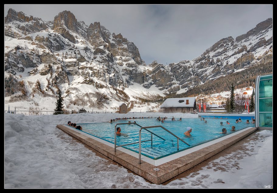 Bassins thermaux du Walliser Alpentherme by wx