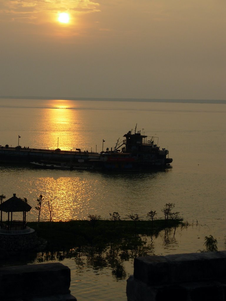 洞庭日落sunset in Dongting lake3 by 黄亮