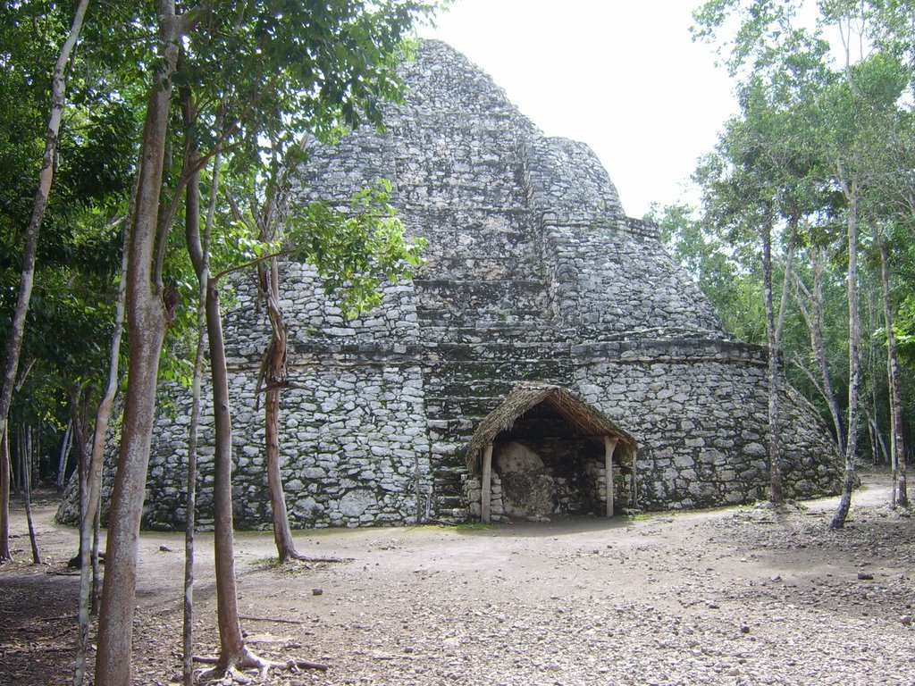 Crossroads Pyramid , Coba 2007 by cliosport