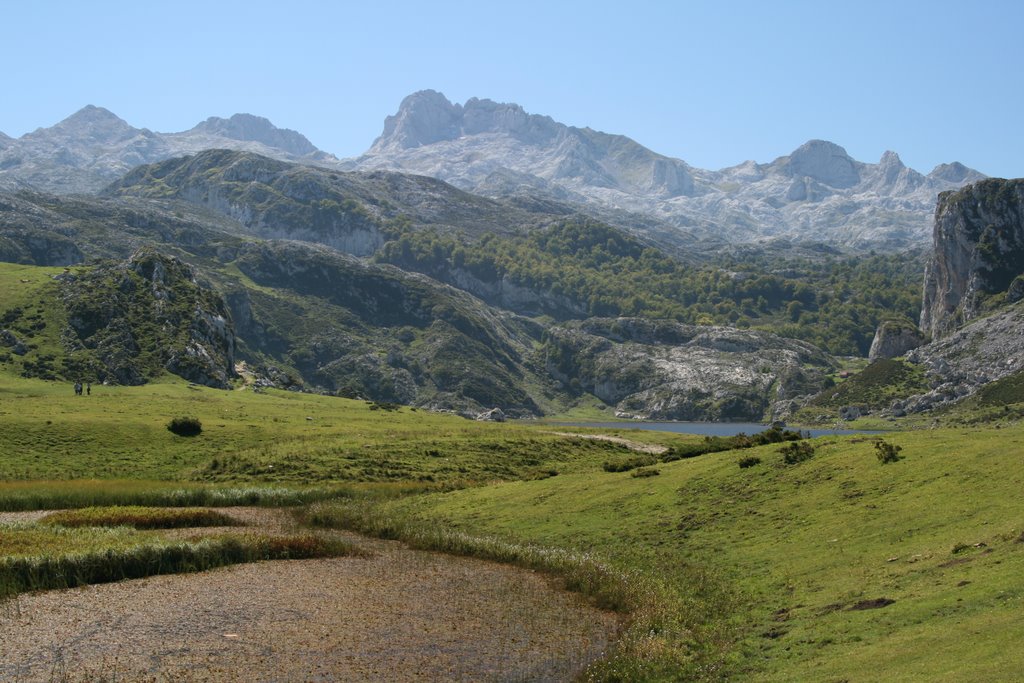 Cangas de Onís, Asturias, Spain by Javier Velasco