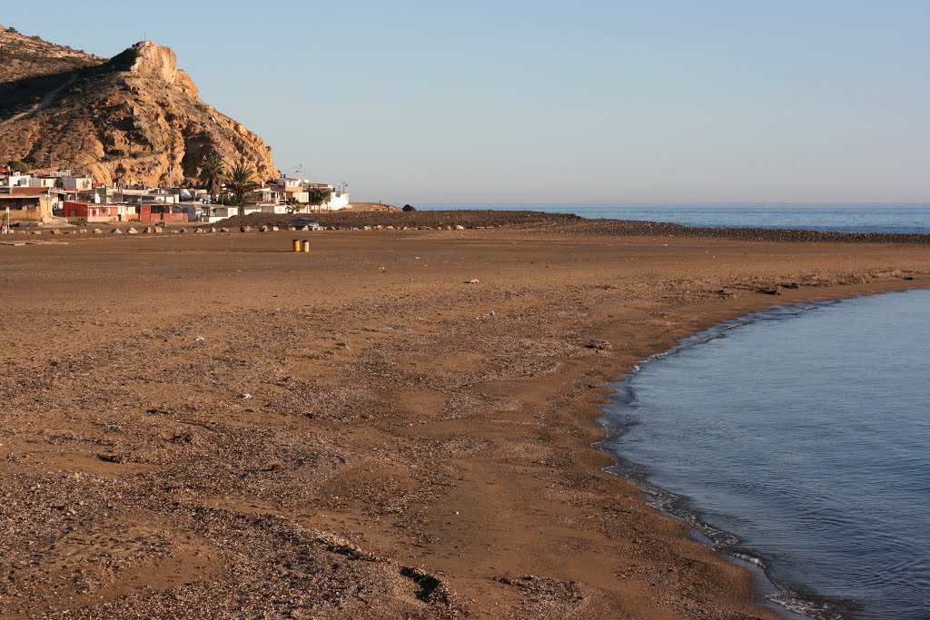 Playa de la Isla by marathoniano