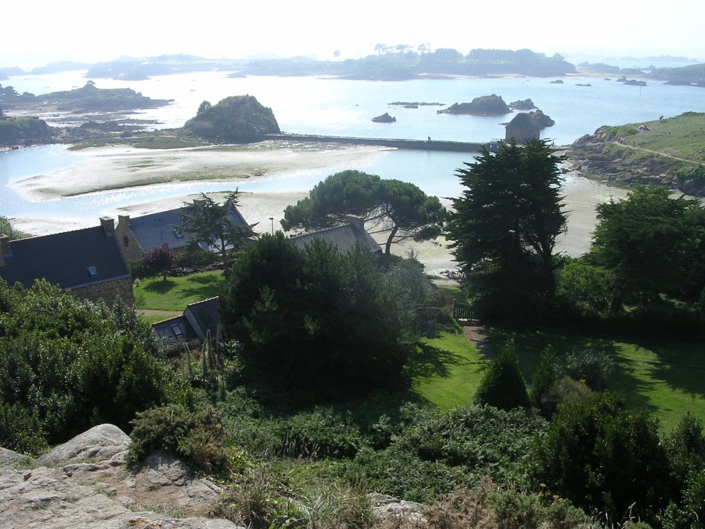 Bréhat - vue de St.Michel by Andreyn