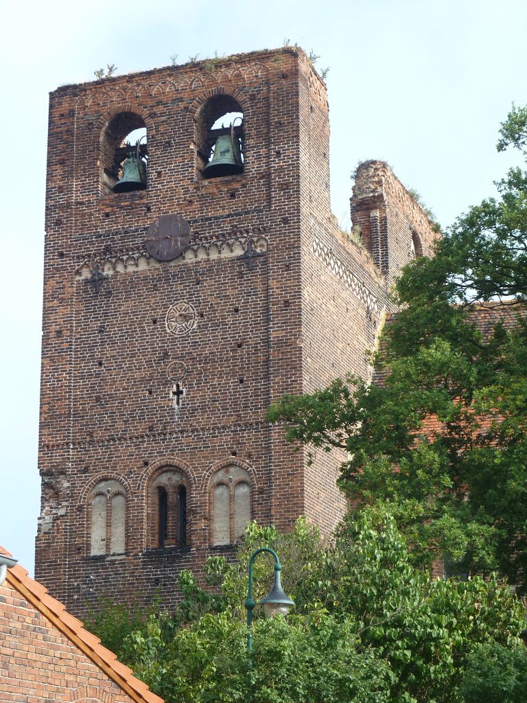 Kirche in Sandau (Sommertour 2010 - August) by Rad-Nomade