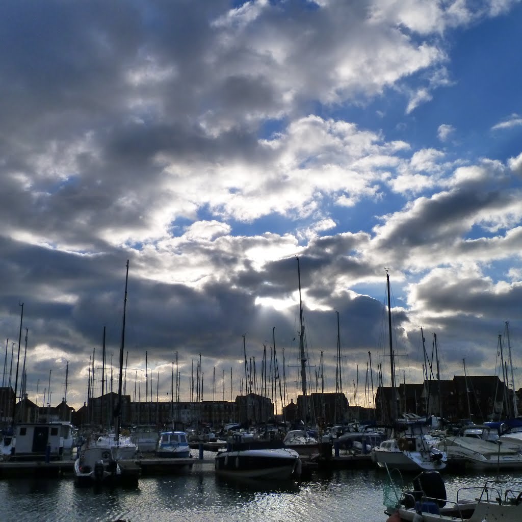 Eastbourne Harbour in February.. by shariain