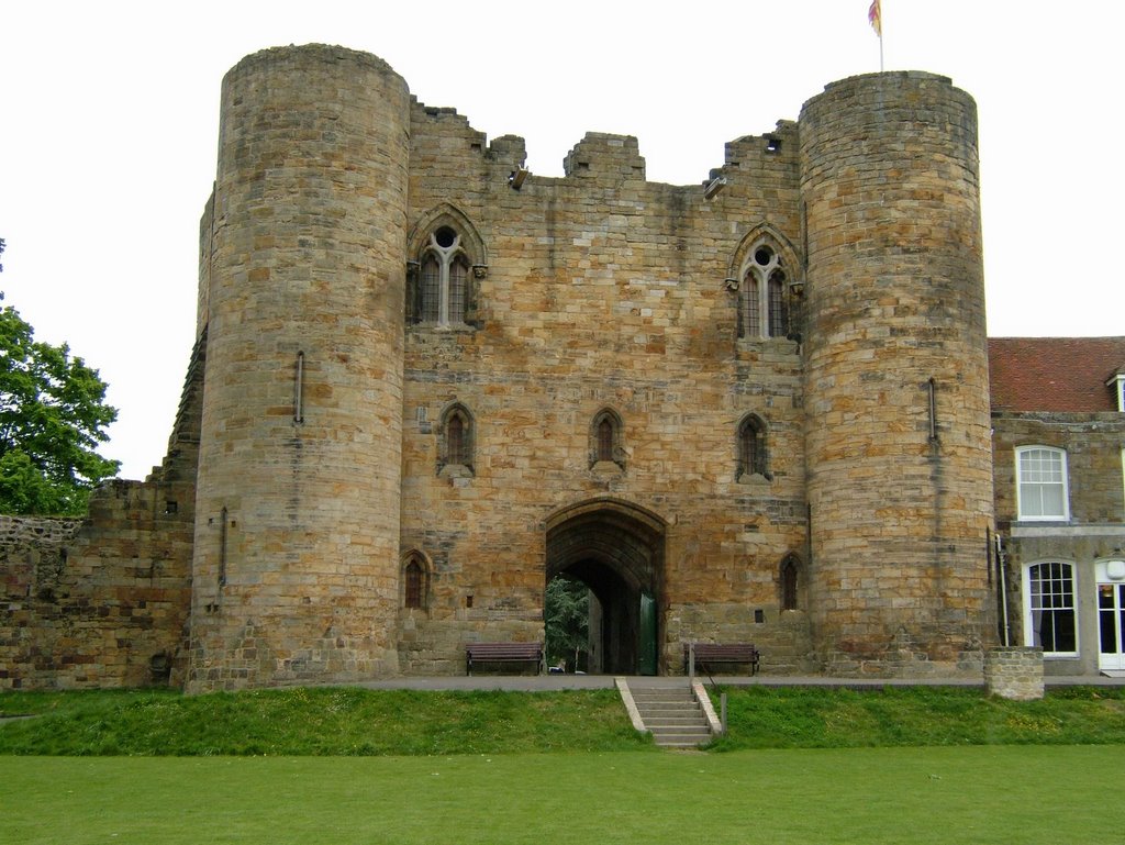 Tonbridge Castle by Andrei Kortsak