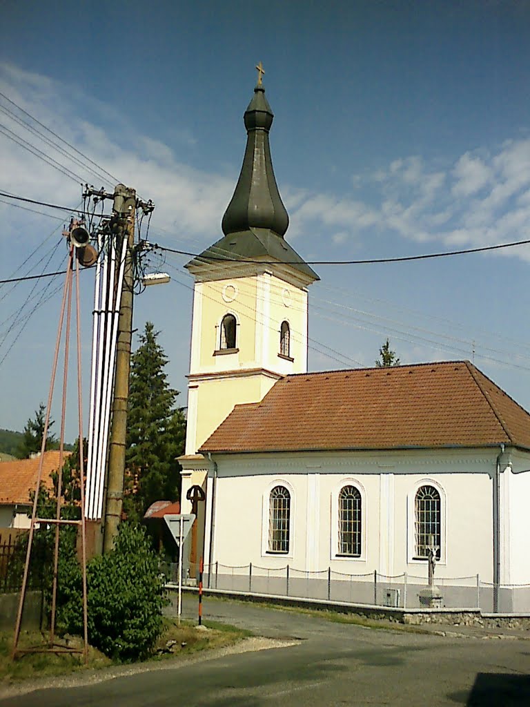 Kostol v obci Ružiná / The church in the village Ružiná by Denis Ondriškovič