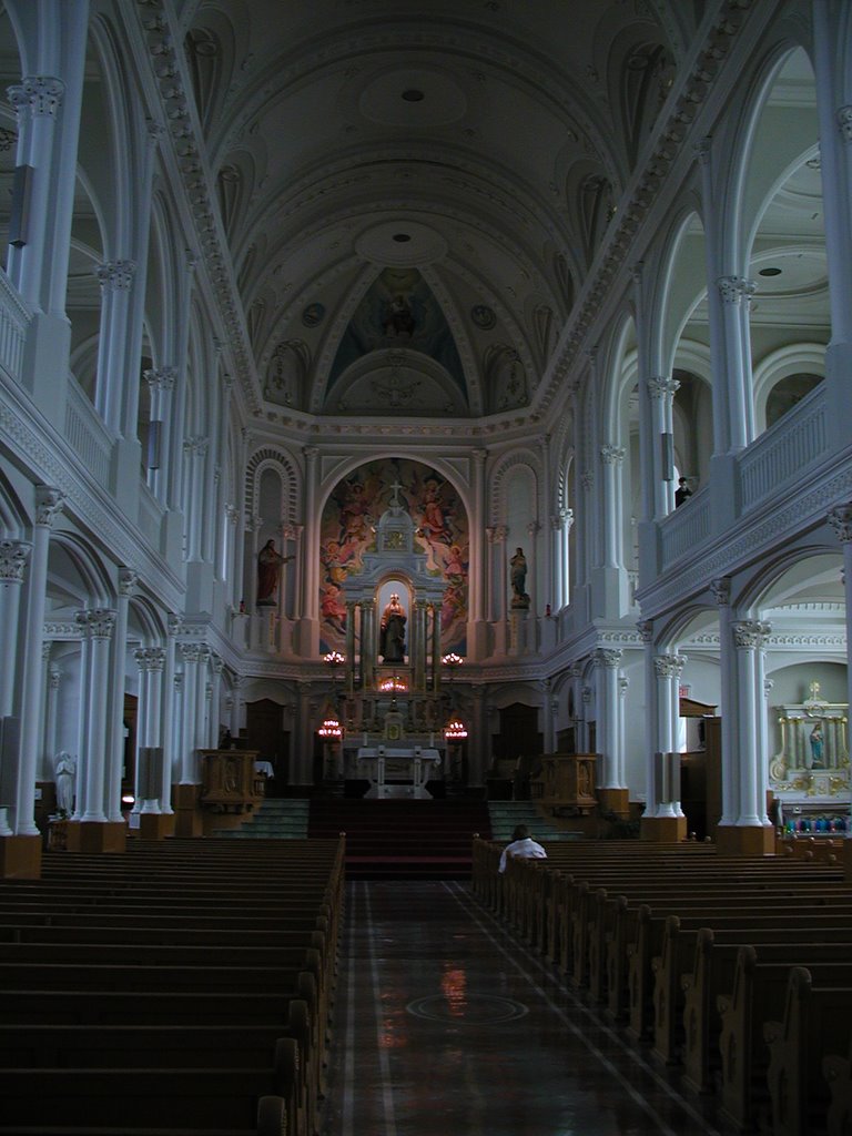 Eglise St. Pierre - Interior by Derwoodsman