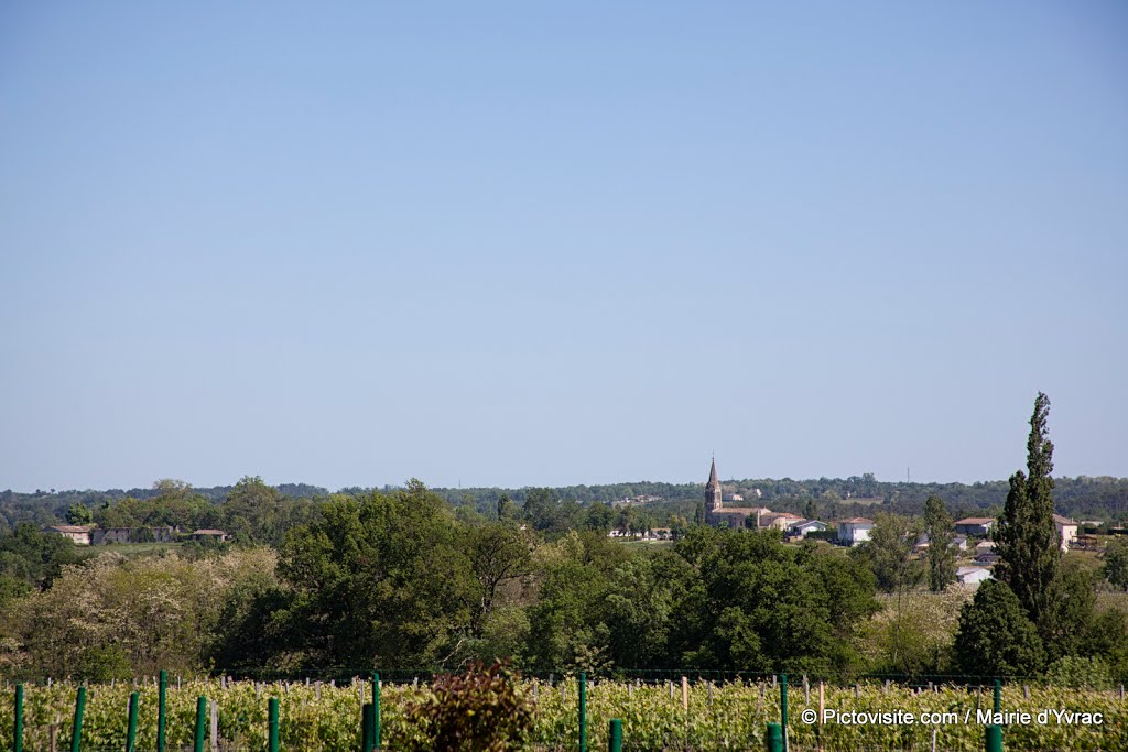 Vue sur l'église de Montussan depuis Yvrac by Olivier Boisseau