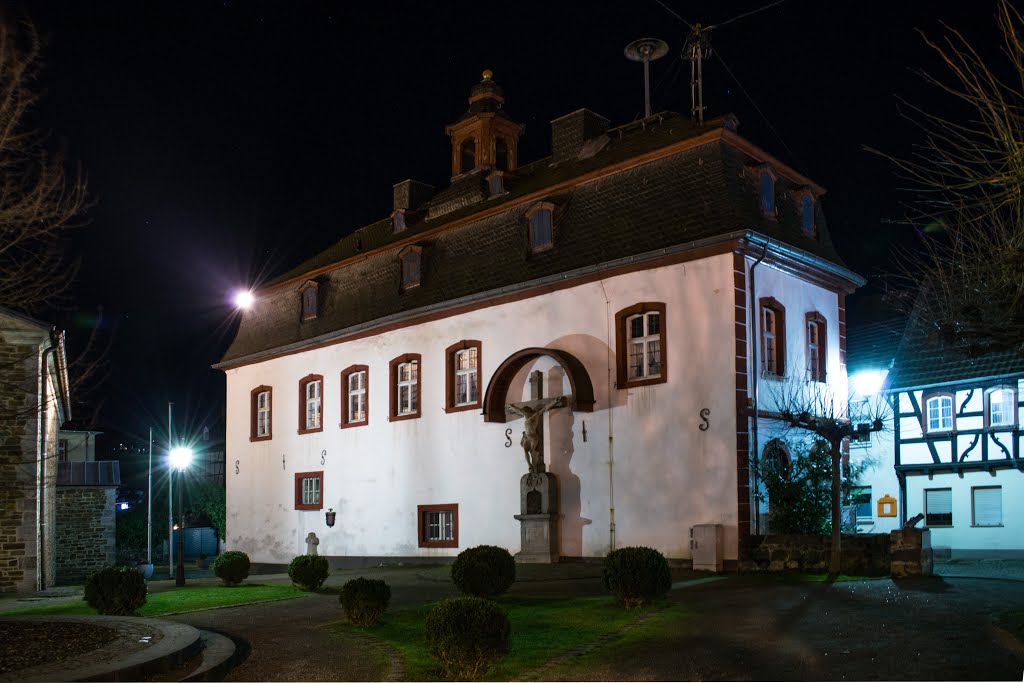 Rathaus in Erpel bei Nacht #2 by Frank_L