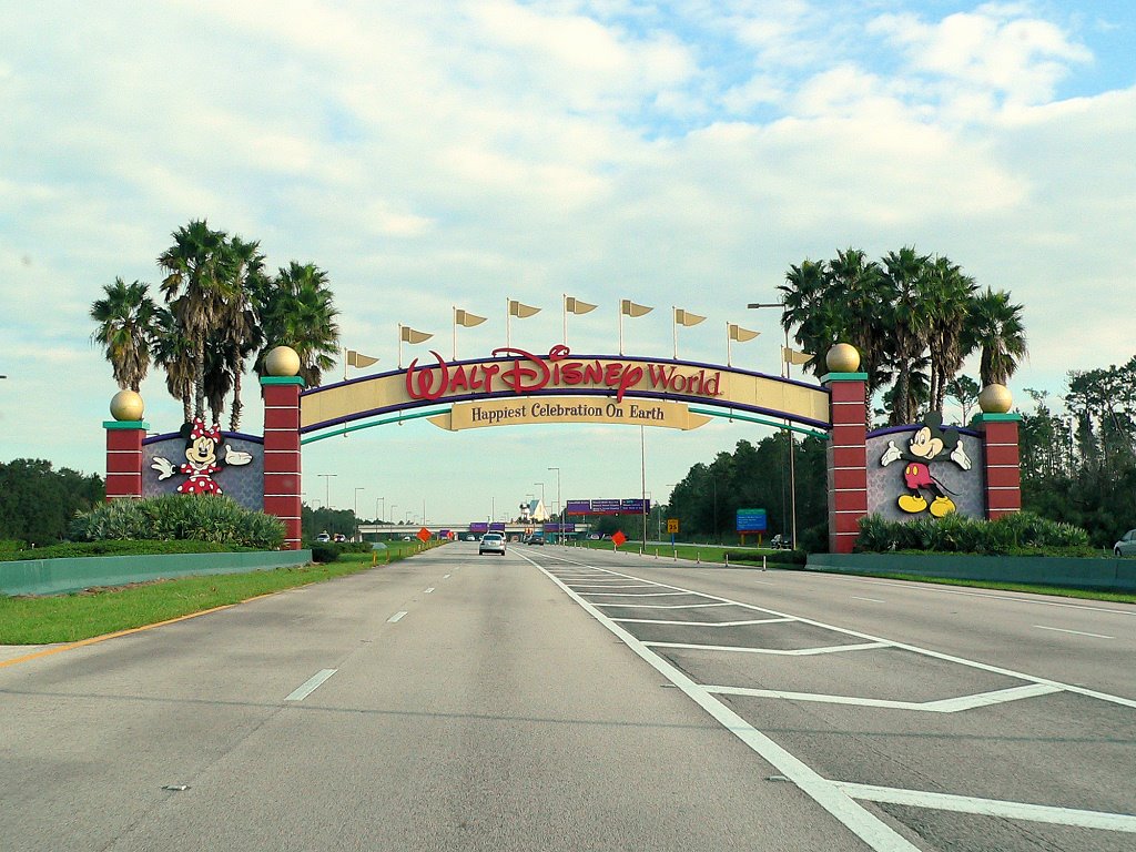 USA: Florida, Disneyworld - entrancesigns by Yory